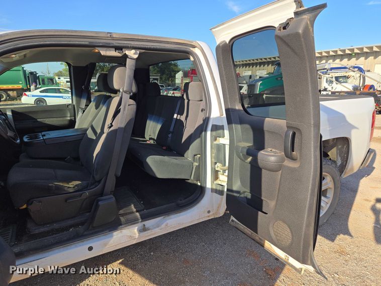 image for item EU5140 2007 Chevrolet Silverado 1500 Ext. Cab pickup truck