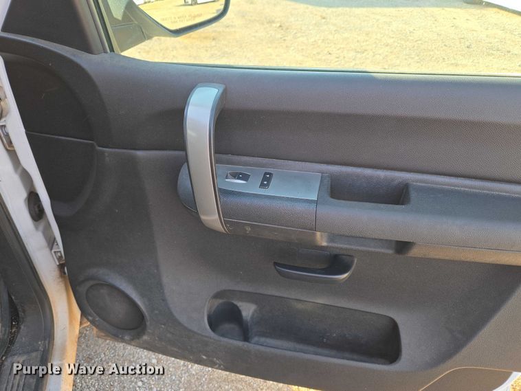 image for item EU5140 2007 Chevrolet Silverado 1500 Ext. Cab pickup truck