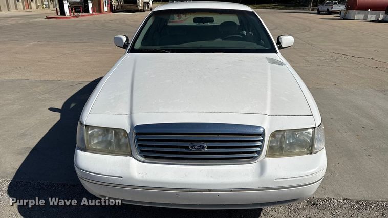 image for item EU5141 1999 Ford Crown Victoria 