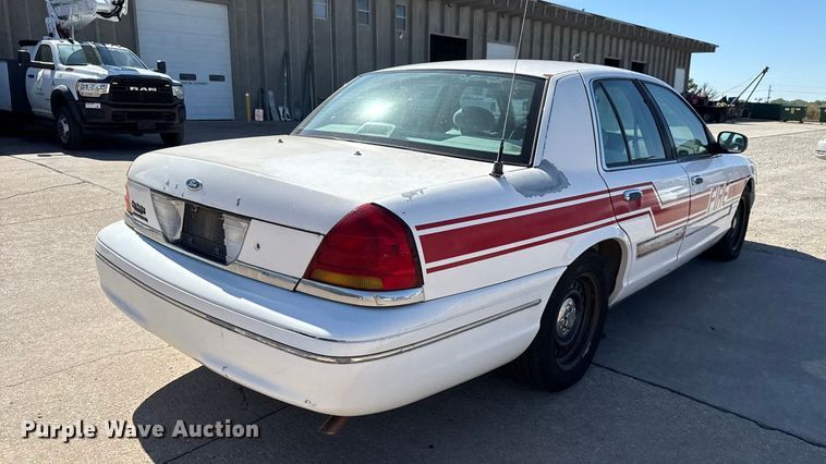 image for item EU5141 1999 Ford Crown Victoria 