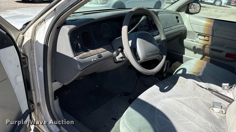 image for item EU5141 1999 Ford Crown Victoria 