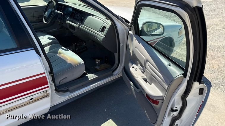 image for item EU5141 1999 Ford Crown Victoria 