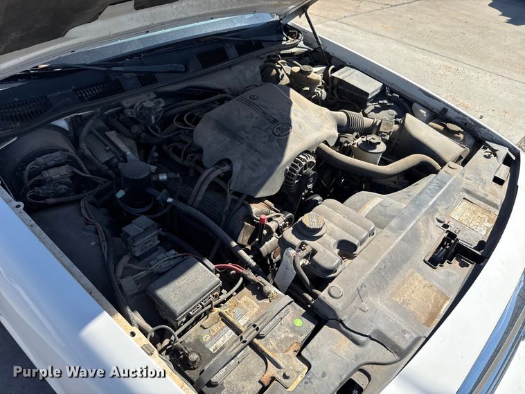 image for item EU5141 1999 Ford Crown Victoria 