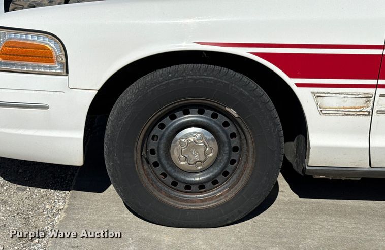 image for item EU5141 1999 Ford Crown Victoria 