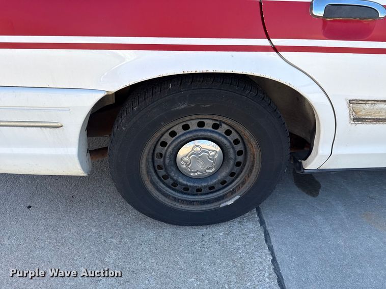 image for item EU5141 1999 Ford Crown Victoria 