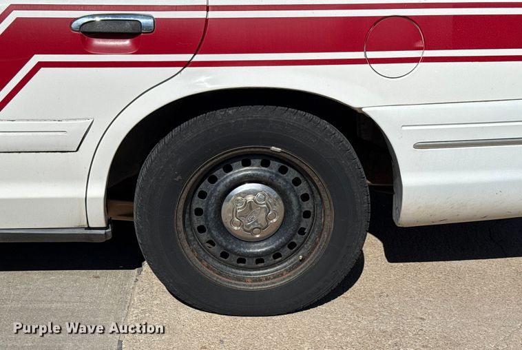 image for item EU5141 1999 Ford Crown Victoria 