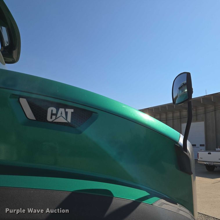 image for item EU5143 2016 Caterpillar CF7AA roll-off container truck