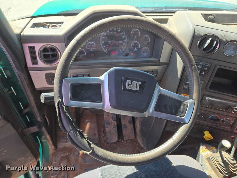 image for item EU5143 2016 Caterpillar CF7AA roll-off container truck