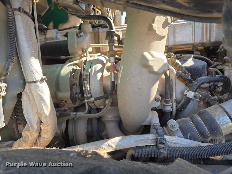 image for item EU5143 2016 Caterpillar CF7AA roll-off container truck