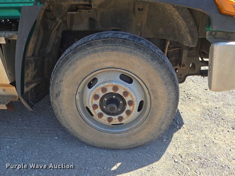 image for item EU5143 2016 Caterpillar CF7AA roll-off container truck