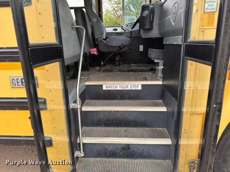 image for item EU6097 2007 IC school bus