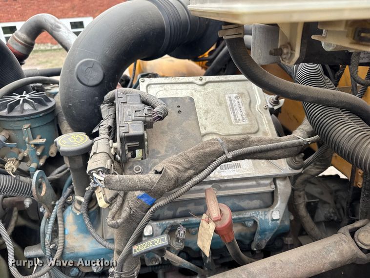 image for item EU6097 2007 IC school bus