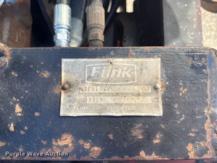 image for item EU6105 1995 Ford L8000 dump truck