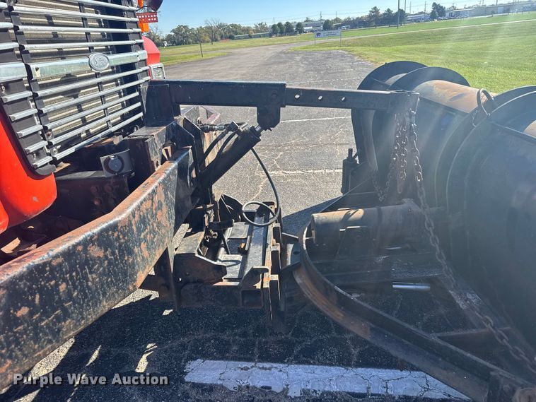 image for item EU6105 1995 Ford L8000 dump truck