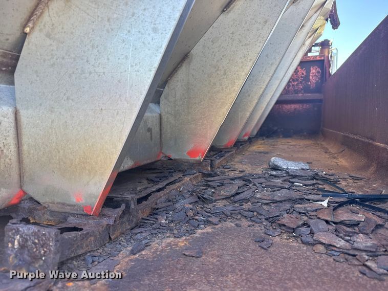 image for item EU6105 1995 Ford L8000 dump truck