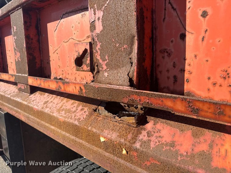 image for item EU6105 1995 Ford L8000 dump truck