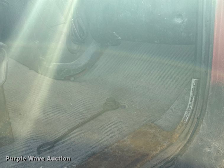 image for item EU6105 1995 Ford L8000 dump truck