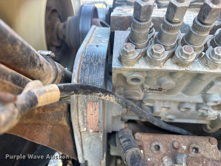 image for item EU6105 1995 Ford L8000 dump truck