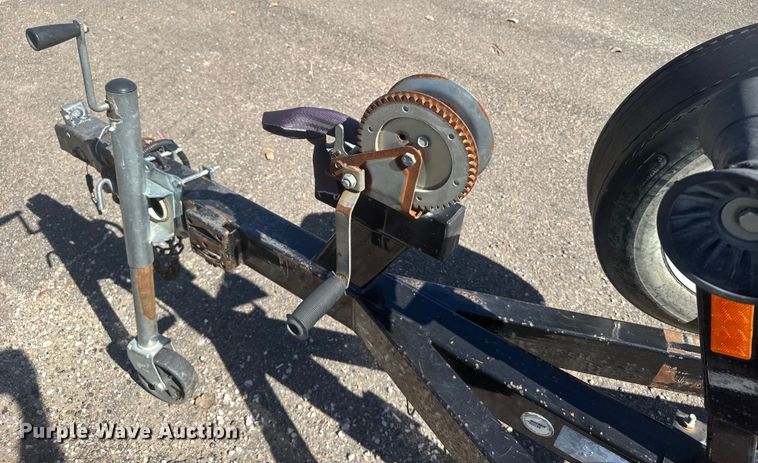 image for item EU6108 2009 B&M Manufacturing Seaark boat trailer