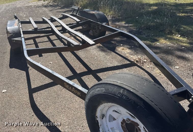 image for item EU6108 2009 B&M Manufacturing Seaark boat trailer