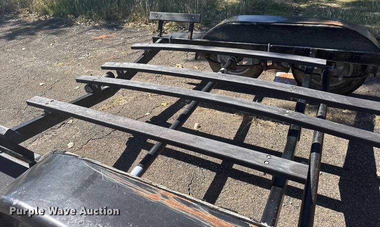 image for item EU6108 2009 B&M Manufacturing Seaark boat trailer