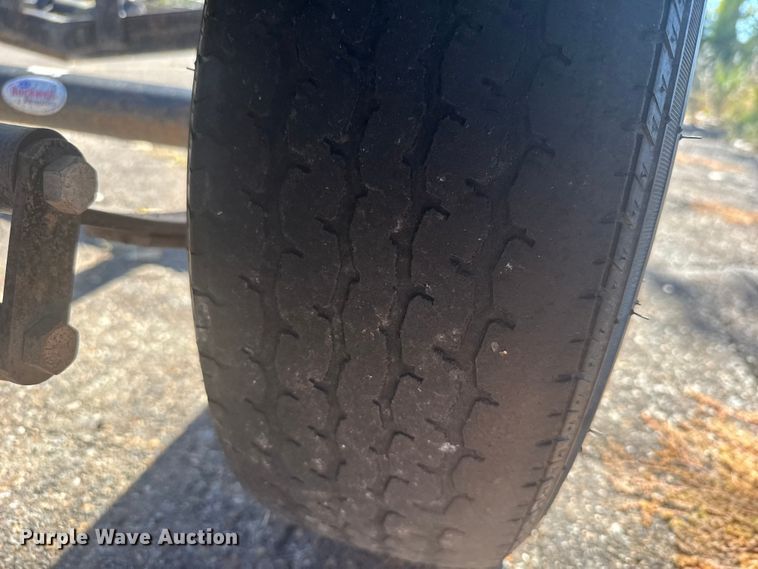 image for item EU6108 2009 B&M Manufacturing Seaark boat trailer