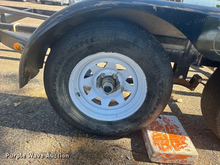 image for item EU6108 2009 B&M Manufacturing Seaark boat trailer