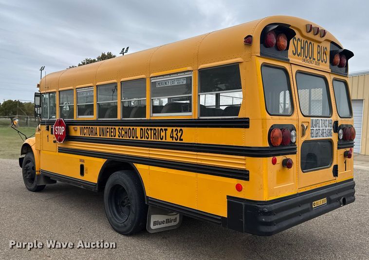 image for item EU6125 2001 International 3800 school bus
