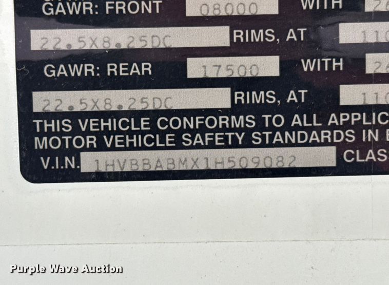 image for item EU6125 2001 International 3800 school bus