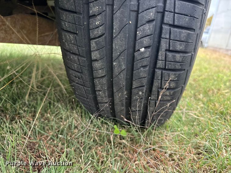 image for item EU6126 1989 GMC S15 pickup truck