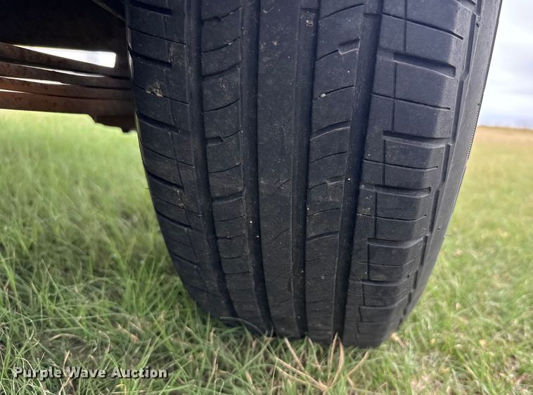 image for item EU6126 1989 GMC S15 pickup truck