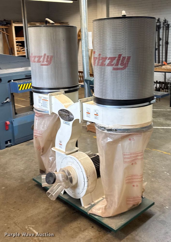 image for item EU6128 2012 Grizzly dust collector