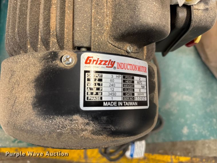 image for item EU6128 2012 Grizzly dust collector