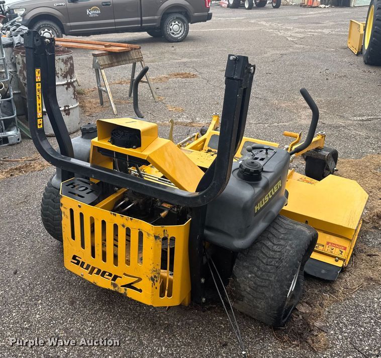 image for item EU6129 2009 Hustler Super Z ZTR lawn mower