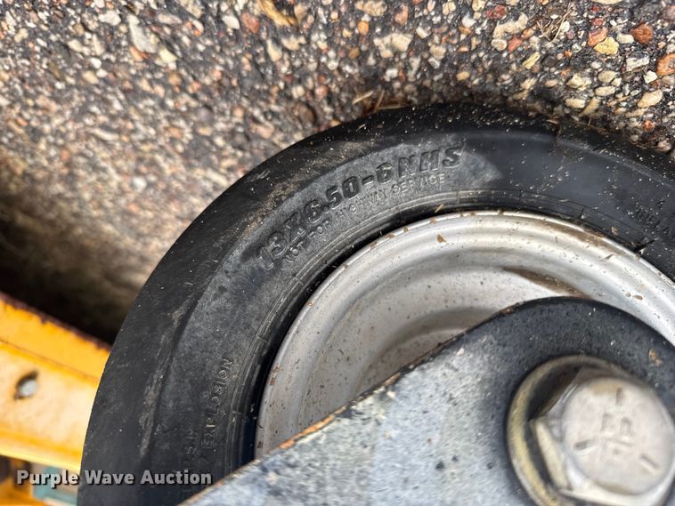 image for item EU6129 2009 Hustler Super Z ZTR lawn mower