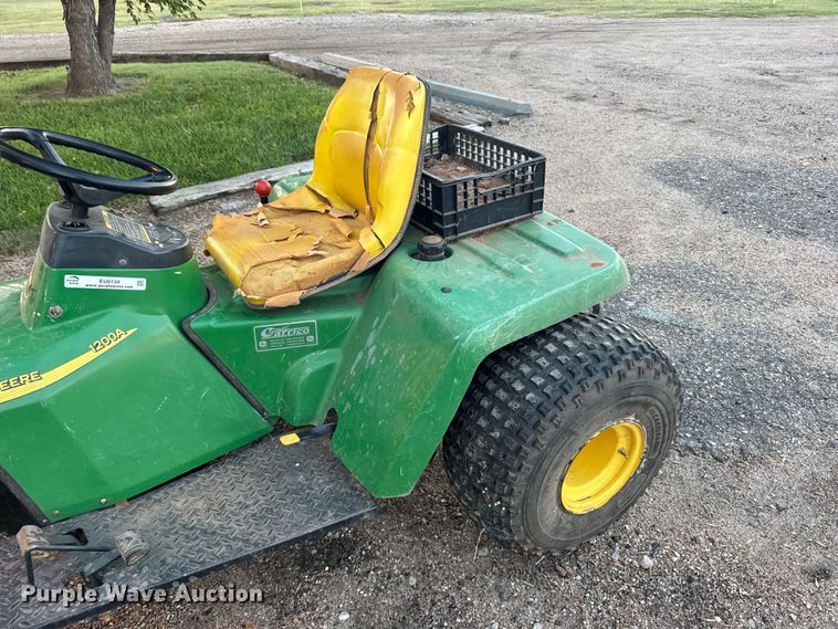 image for item EU6134 John Deere 1200A bunker rake