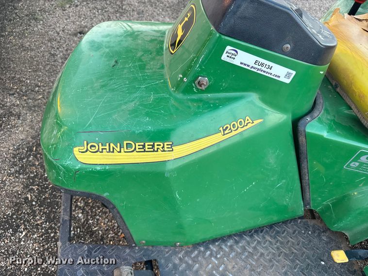 image for item EU6134 John Deere 1200A bunker rake