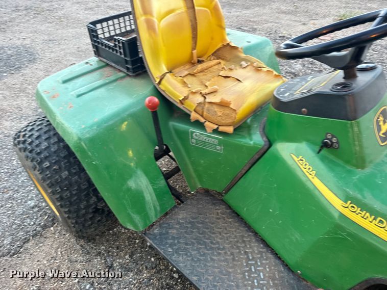 image for item EU6134 John Deere 1200A bunker rake