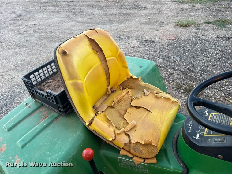 image for item EU6134 John Deere 1200A bunker rake