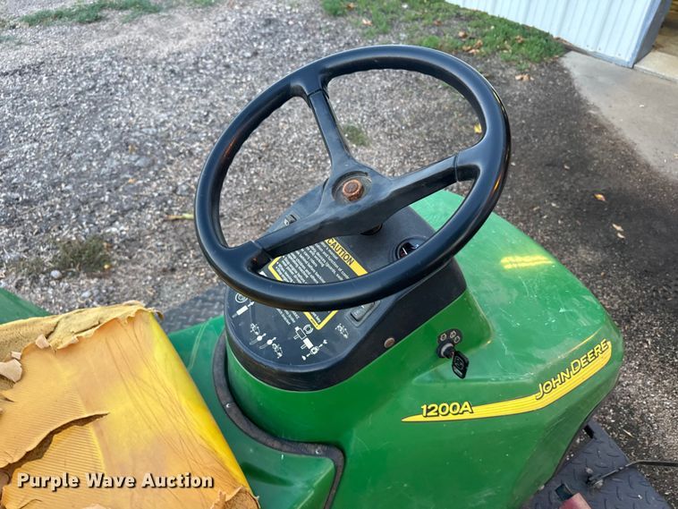 image for item EU6134 John Deere 1200A bunker rake