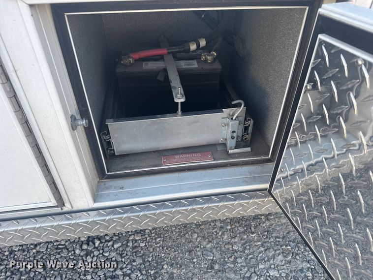 image for item EU6142 2000 Ford E350 ambulance