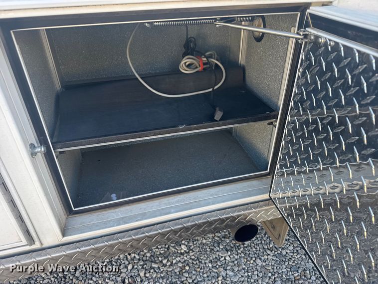 image for item EU6142 2000 Ford E350 ambulance