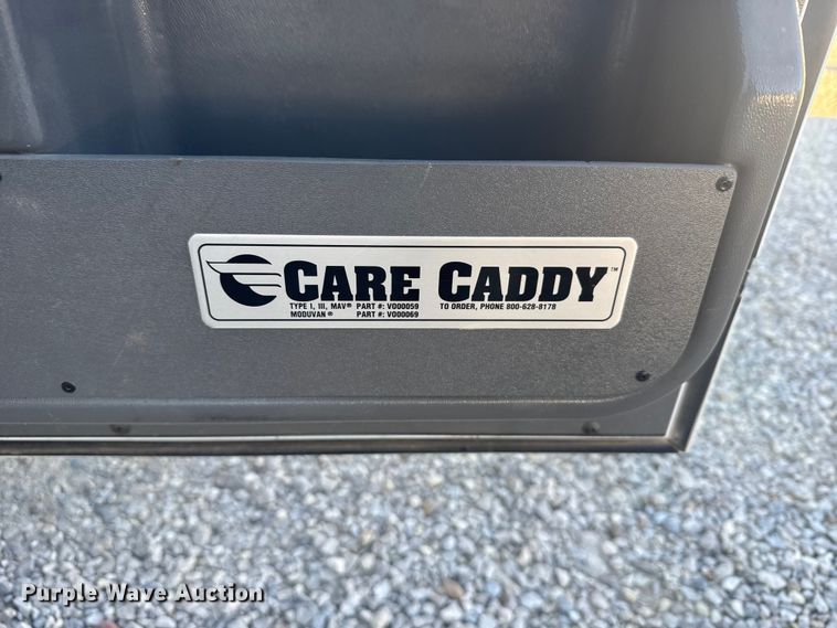 image for item EU6142 2000 Ford E350 ambulance