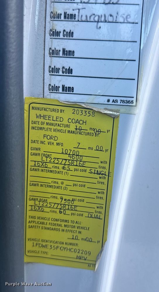 image for item EU6142 2000 Ford E350 ambulance