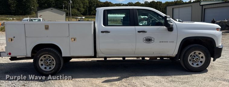 image for item EV2506 2021 Chevrolet Silverado 3500HD Crew Cab utility bed pickup truck