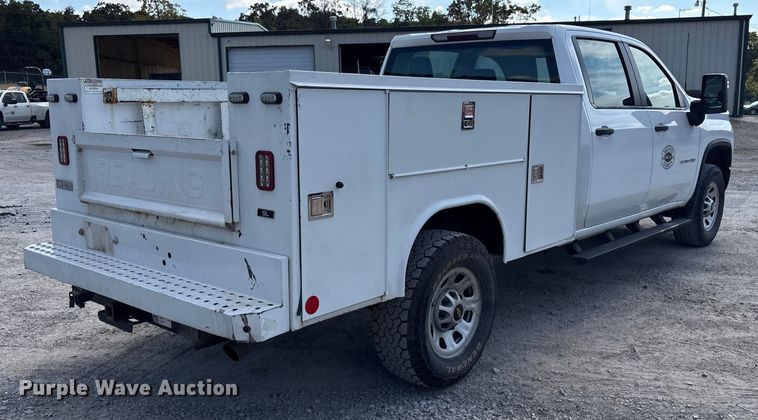 image for item EV2506 2021 Chevrolet Silverado 3500HD Crew Cab utility bed pickup truck