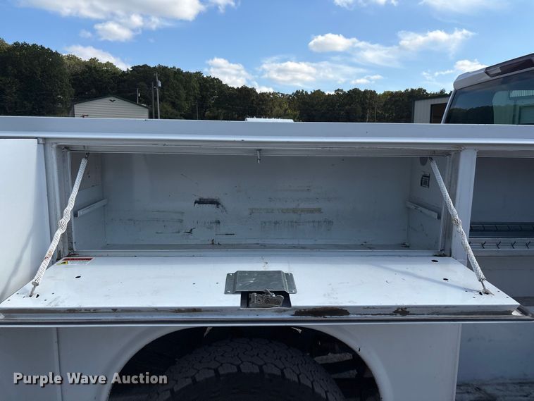 image for item EV2506 2021 Chevrolet Silverado 3500HD Crew Cab utility bed pickup truck