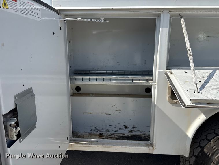 image for item EV2506 2021 Chevrolet Silverado 3500HD Crew Cab utility bed pickup truck