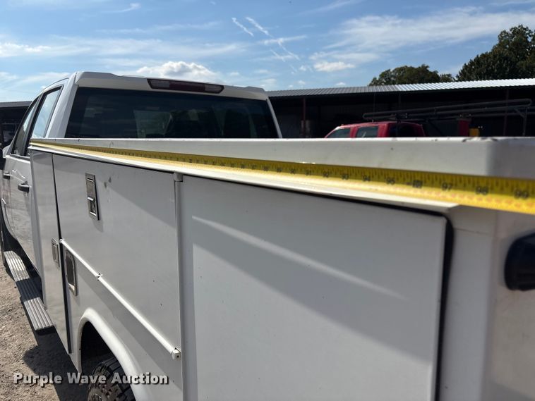 image for item EV2506 2021 Chevrolet Silverado 3500HD Crew Cab utility bed pickup truck