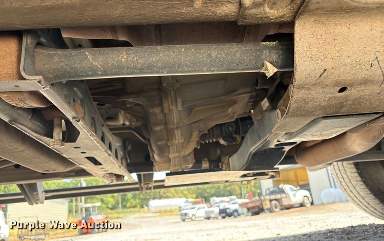 image for item EV2506 2021 Chevrolet Silverado 3500HD Crew Cab utility bed pickup truck